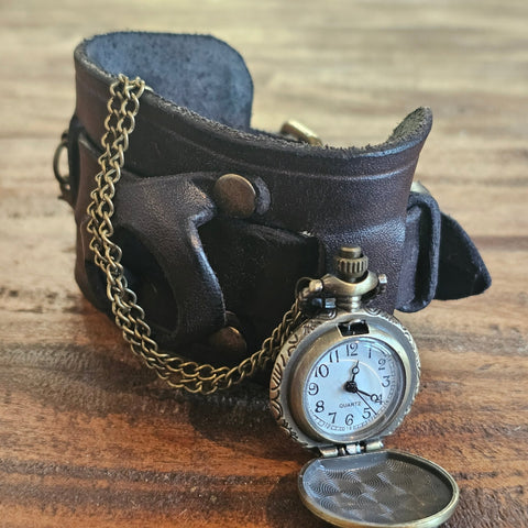Bracelet montre steampunk steampunk médiéval fait main | Atelier AnJo