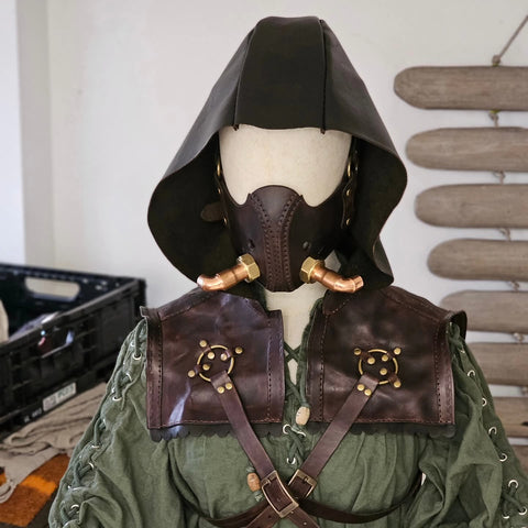 Masque en cuir avec tuyaux cuivre – Steampunk / post-apocalyptique / artisanal