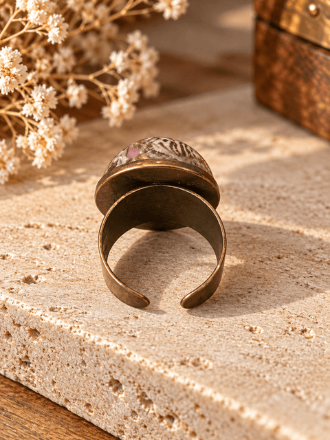 Bague « Écume » – Coquillages – Réglable du 56 au 58 steampunk médiéval fait main | Atelier AnJo