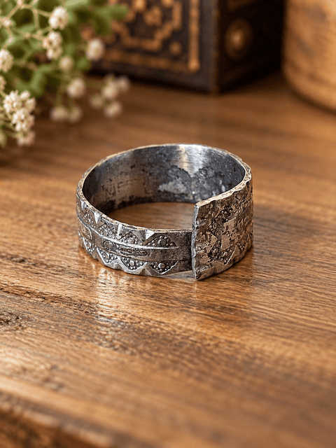 Bague large à motifs géométriques – Taille 63 steampunk médiéval fait main | Atelier AnJo