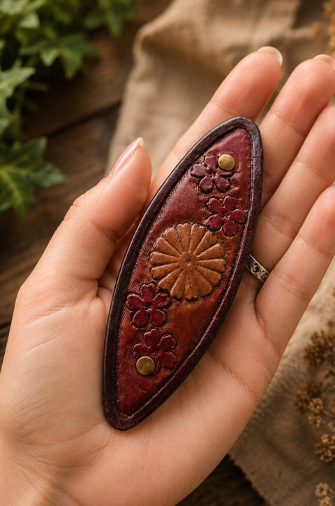 Barrette à Cheveux Fleurie en Cuir – Création Artisanale steampunk médiéval fait main | Atelier AnJo