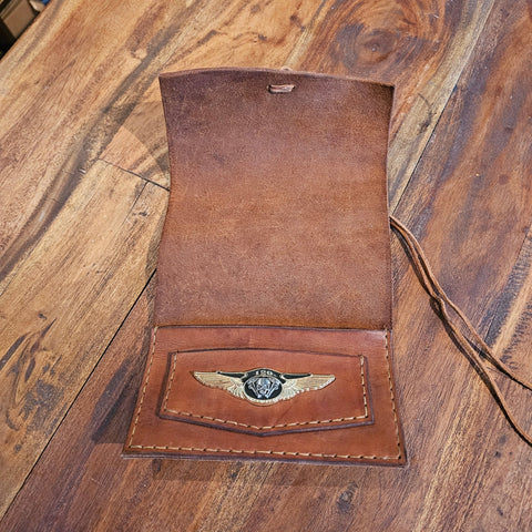 Blague à tabac en cuir – Modèle motard steampunk médiéval fait main | Atelier AnJo