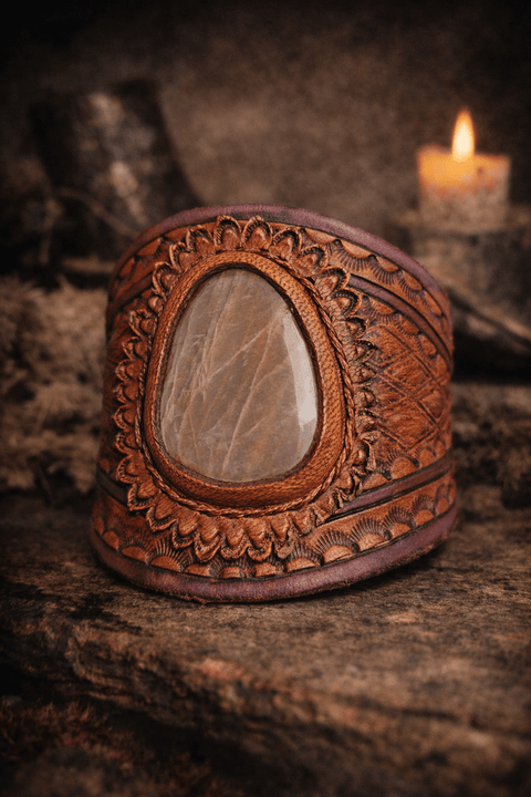 Bracelet cuir et pierres de lune steampunk médiéval fait main | Atelier AnJo