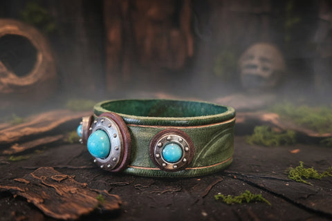 Bracelet cuir vert médiéval– Howlite teintée – Taille 14 - 16 cm steampunk médiéval fait main | Atelier AnJo