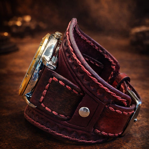 Bracelet montre en cuir rouge – style steampunk – fait main steampunk médiéval fait main | Atelier AnJo