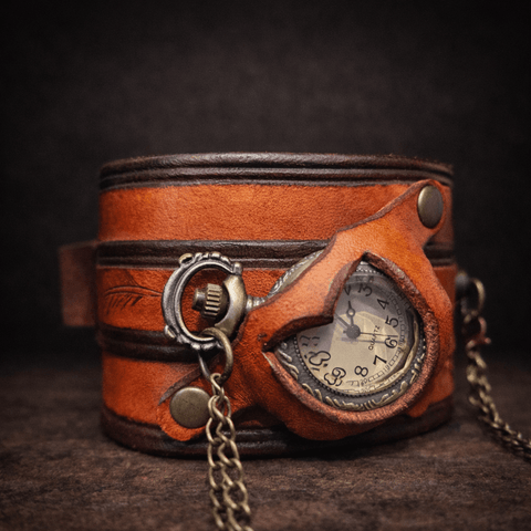 Bracelet - Montre Steampunk en Cuir Caramel – Modèle “Flamme du Temps” steampunk médiéval fait main | Atelier AnJo