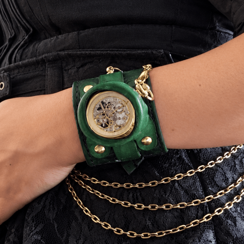 Bracelet-montre steampunk mécanique en cuir vert