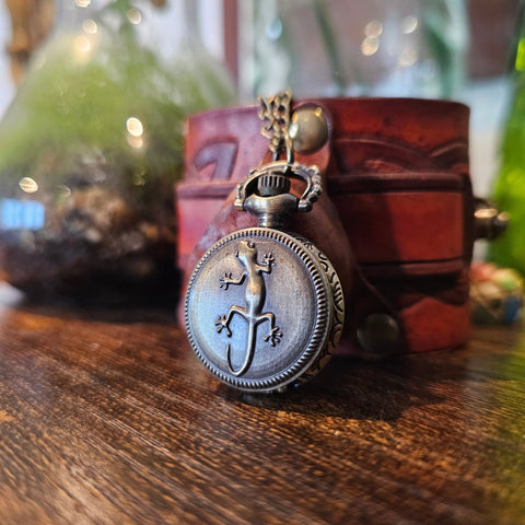 Bracelet montre steampunk steampunk médiéval fait main | Atelier AnJo