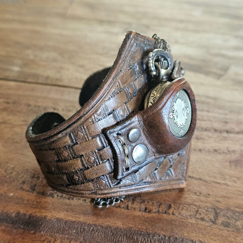 Bracelet montre steampunk steampunk médiéval fait main | Atelier AnJo