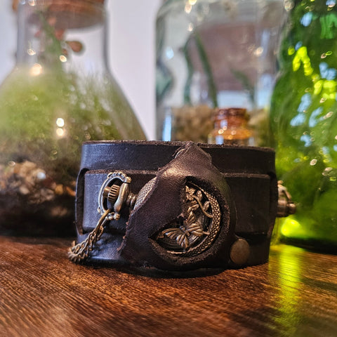 Bracelet montre steampunk steampunk médiéval fait main | Atelier AnJo