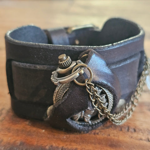 Bracelet montre steampunk steampunk médiéval fait main | Atelier AnJo