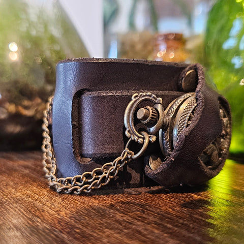 Bracelet montre steampunk steampunk médiéval fait main | Atelier AnJo