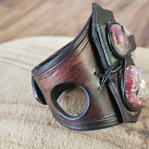Bracelet steampunk en cuir véritable avec cristal de roche et orgonite steampunk médiéval fait main | Atelier AnJo