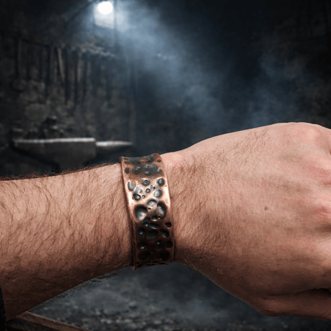Bracelets en cuivre forgé réglables steampunk médiéval fait main | Atelier AnJo