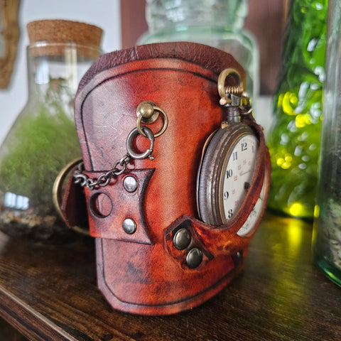 Brassard steampunk en cuir – Montre à gousset ancienne 15 rubis steampunk médiéval fait main | Atelier AnJo