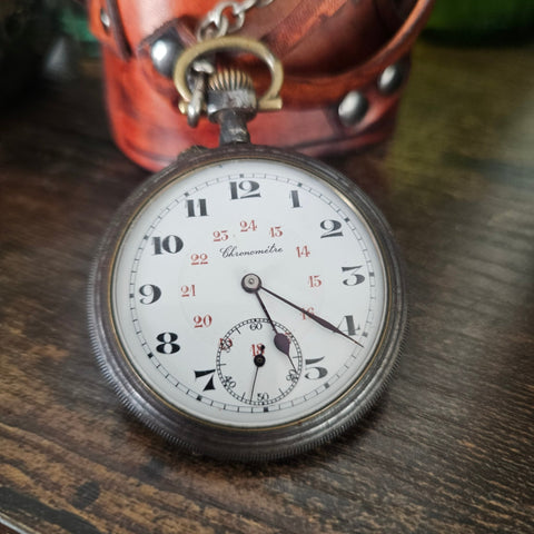 Brassard steampunk en cuir – Montre à gousset ancienne 15 rubis steampunk médiéval fait main | Atelier AnJo