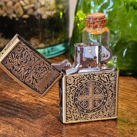 Briquet essence Exorciste – Série limitée en laiton (Zorro) steampunk médiéval fait main | Atelier AnJo