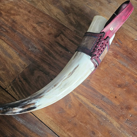 Corne à boire traditionnelle viking Fenrir – Cuir repoussé à la main steampunk médiéval fait main | Atelier AnJo