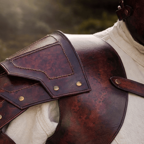 Épaulière en cuir – Steampunk, Médiéval & Fantasy – Fait main steampunk médiéval fait main | Atelier AnJo