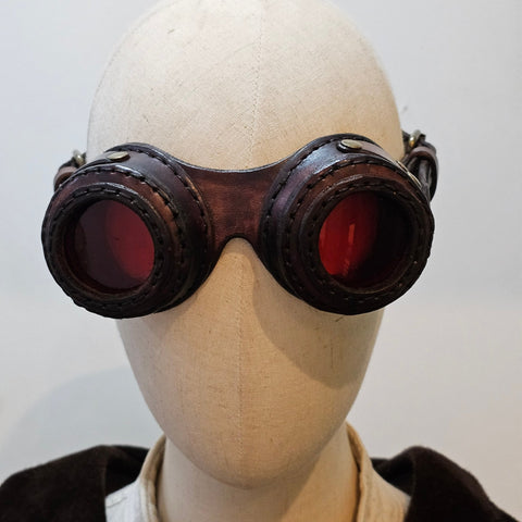 Lunettes steampunk en cuir – Post - apo artisanales steampunk médiéval fait main | Atelier AnJo