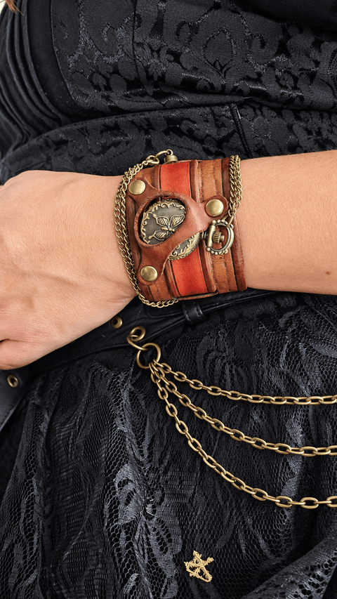 Montre de poignet en cuir artisanal – style steampunk – marron steampunk médiéval fait main | Atelier AnJo
