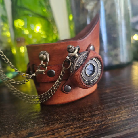 Montre steampunk “Atelier d’Inventeur” steampunk médiéval fait main | Atelier AnJo