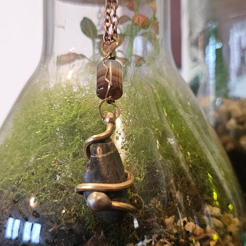 Pendentif artisanal – style steampunk steampunk médiéval fait main | Atelier AnJo