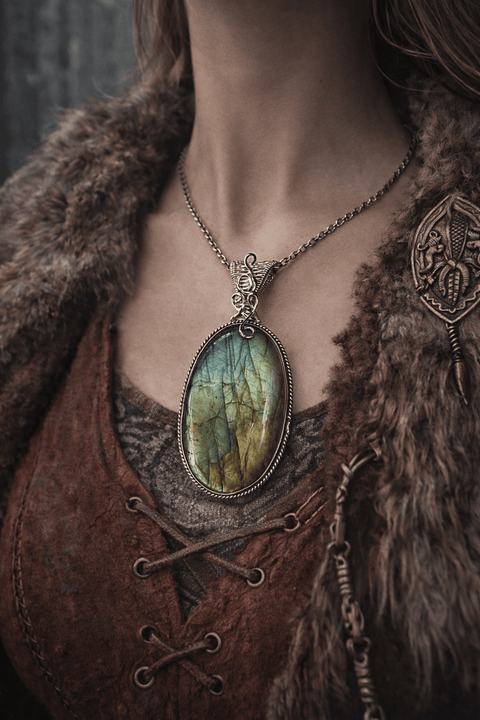 Pendentif labradorite wire - wrapping – Tir na Telennaria steampunk médiéval fait main | Atelier AnJo