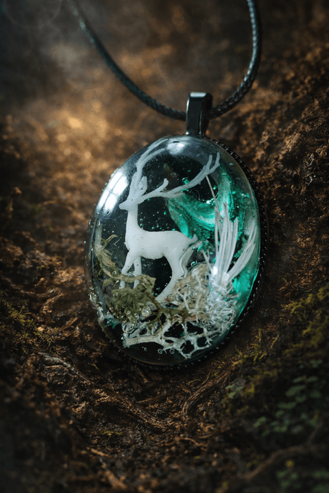 Pendentif mini - monde cerf de la forêt magique steampunk médiéval fait main | Atelier AnJo