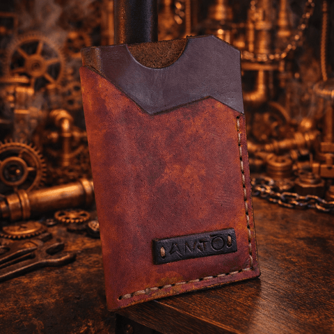Porte - cartes minimaliste en cuir végétal – cousu main – pièce unique steampunk médiéval fait main | Atelier AnJo