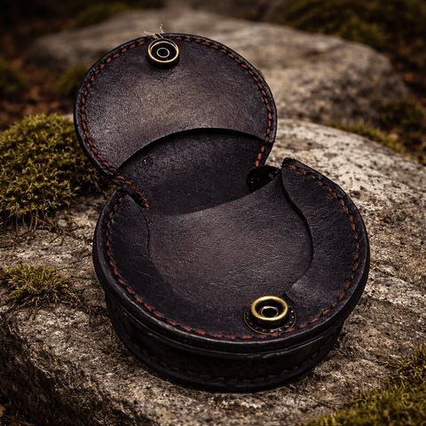 Porte - monnaie crapaud médiéval en cuir – Fait main | Steampunk & Fantasy steampunk médiéval fait main | Atelier AnJo