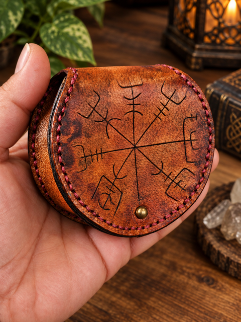 Porte-monnaie en cuir Vegvísir – Le Gardien des chemins