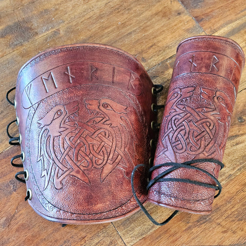 Brassard viking runique en cuir – style médiéval et fait main