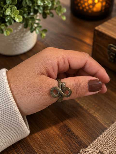 Bague Infini en métal patiné – Taille 62