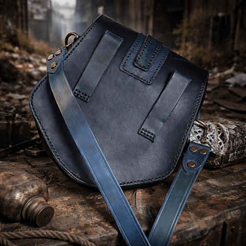 Sac à main cuir végétal bleu – Style apocalyptique – Atelier AnJo steampunk médiéval fait main | Atelier AnJo